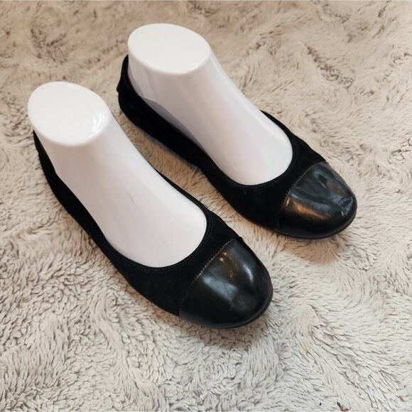 LANVIN PARIS BLACK PATENT LEATHER FLATS SIZE 6 - Picture 2 of 10